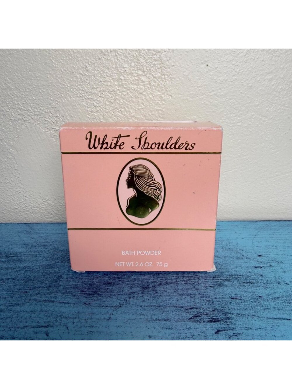 NIB White Shoulders Bath Powder Lightly Scented W/ Puff Vintage Style 2.6 Oz